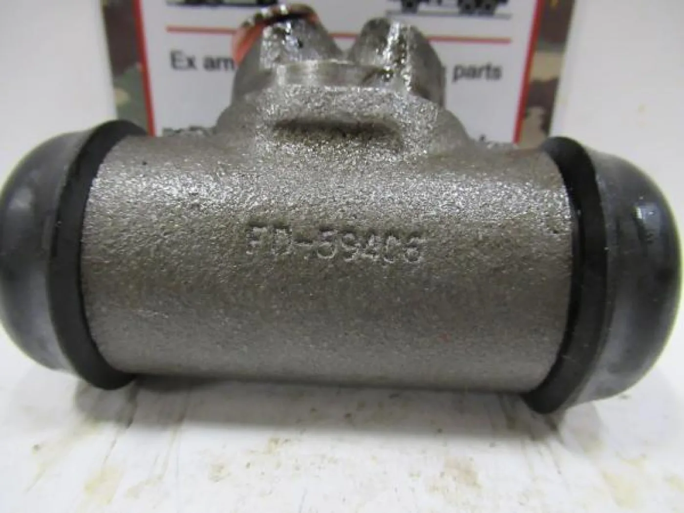 Wielremcilinder links, Kaiser jeep M715 - 5