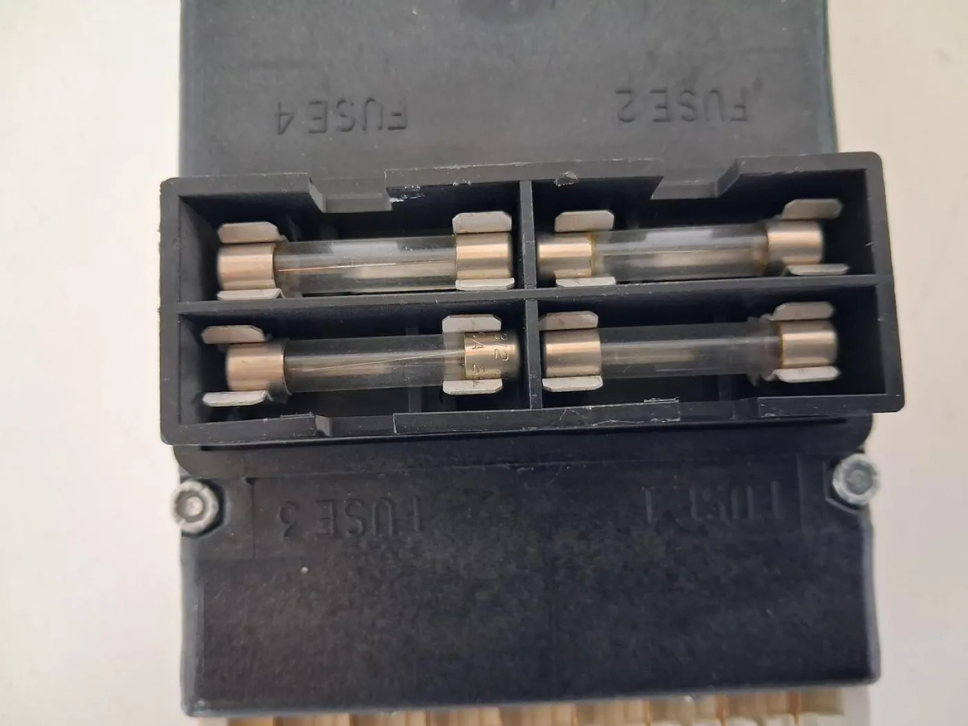 Gould Modicon B552 Output Module - 6
