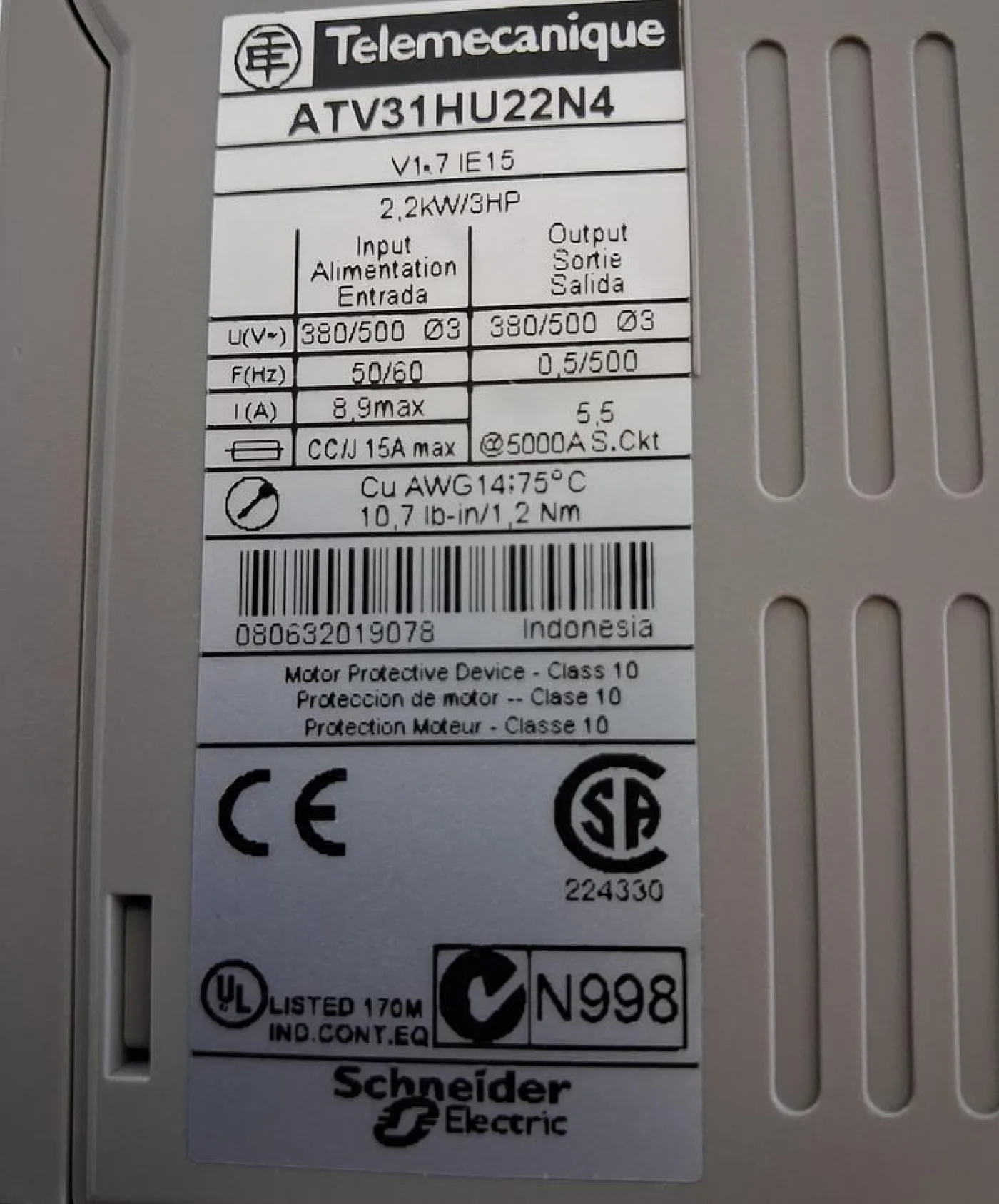 Schneider Electric Telemecanique Altivar 31 ATV31HU22N4 Frequency Inverter - 6