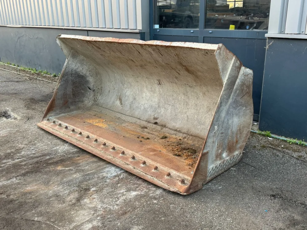 WG-2450 Volvo small