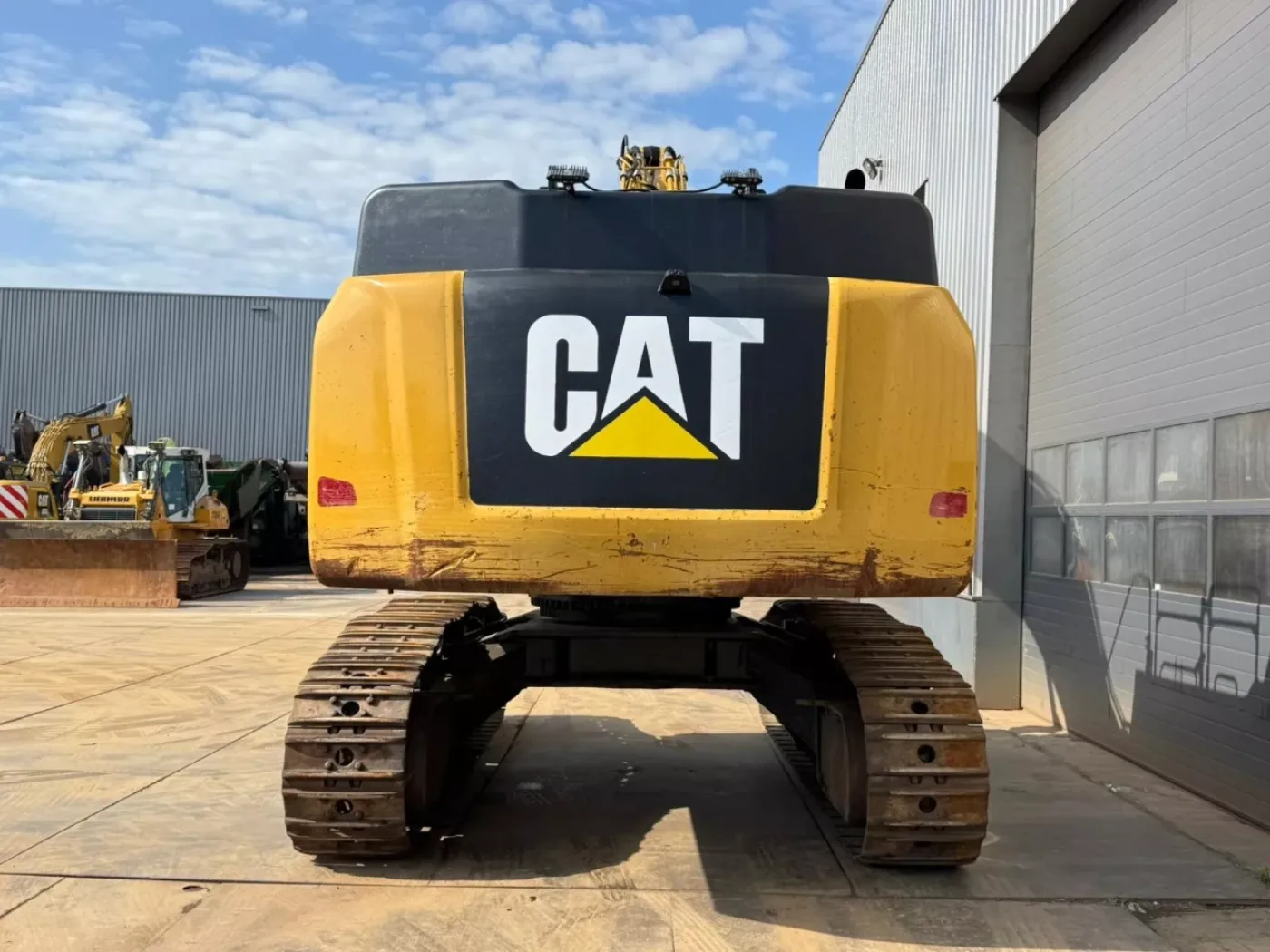 Caterpillar 352F - 4