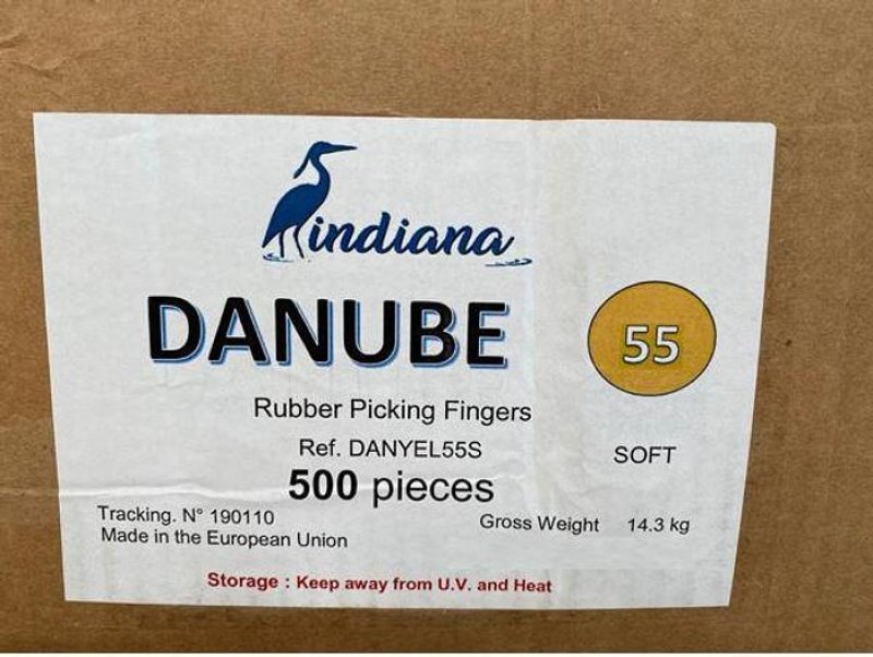 Plucking fingers, Indiana, NEW