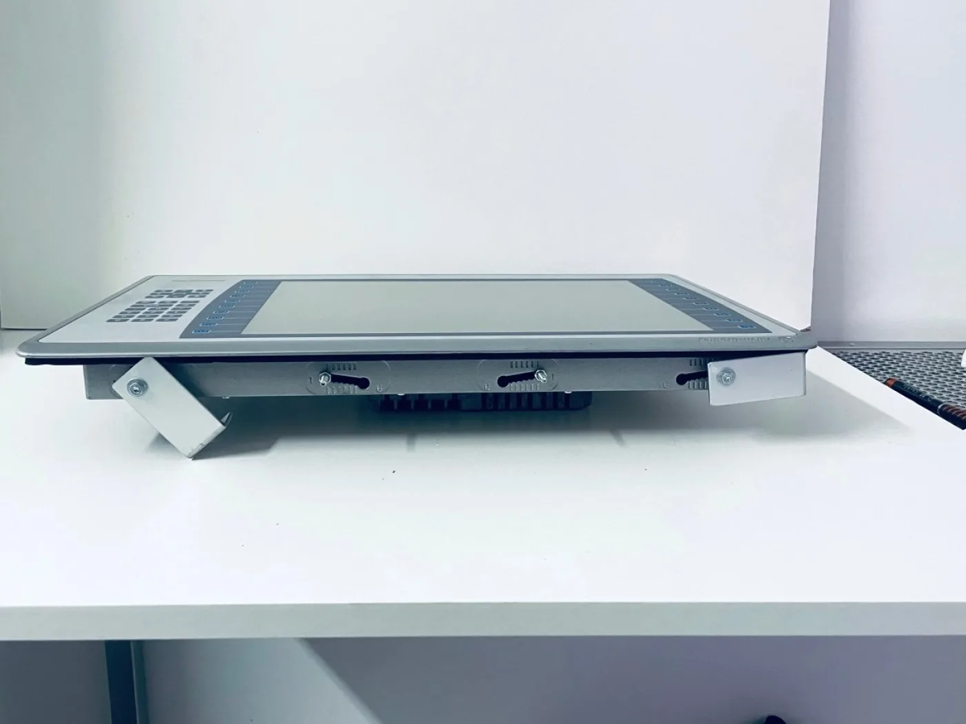 Allen- Bradley PanelView Plus 7 2711P-B15C22D9P 50652131 - 4