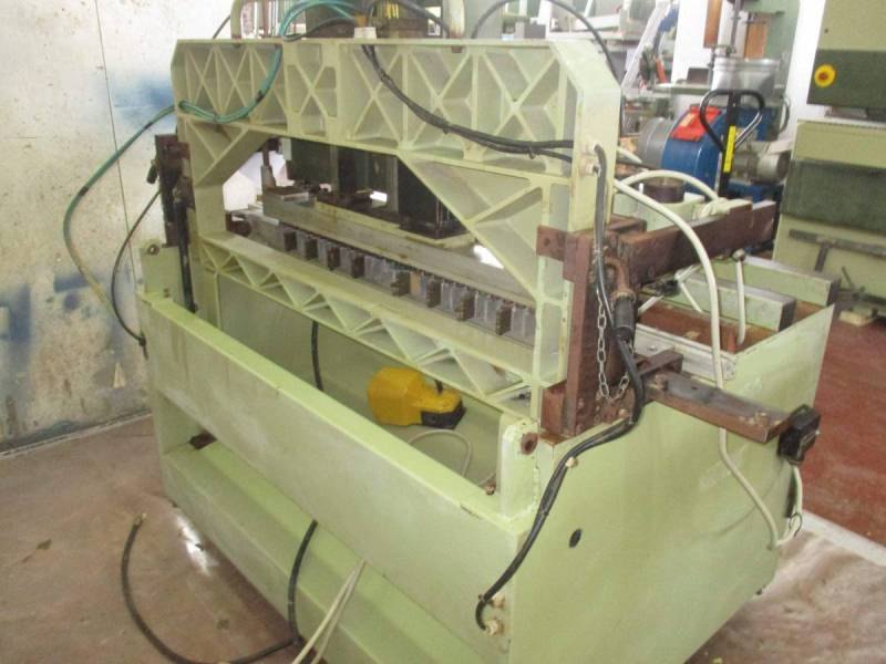 FORATRICE SCM MOD. MB29