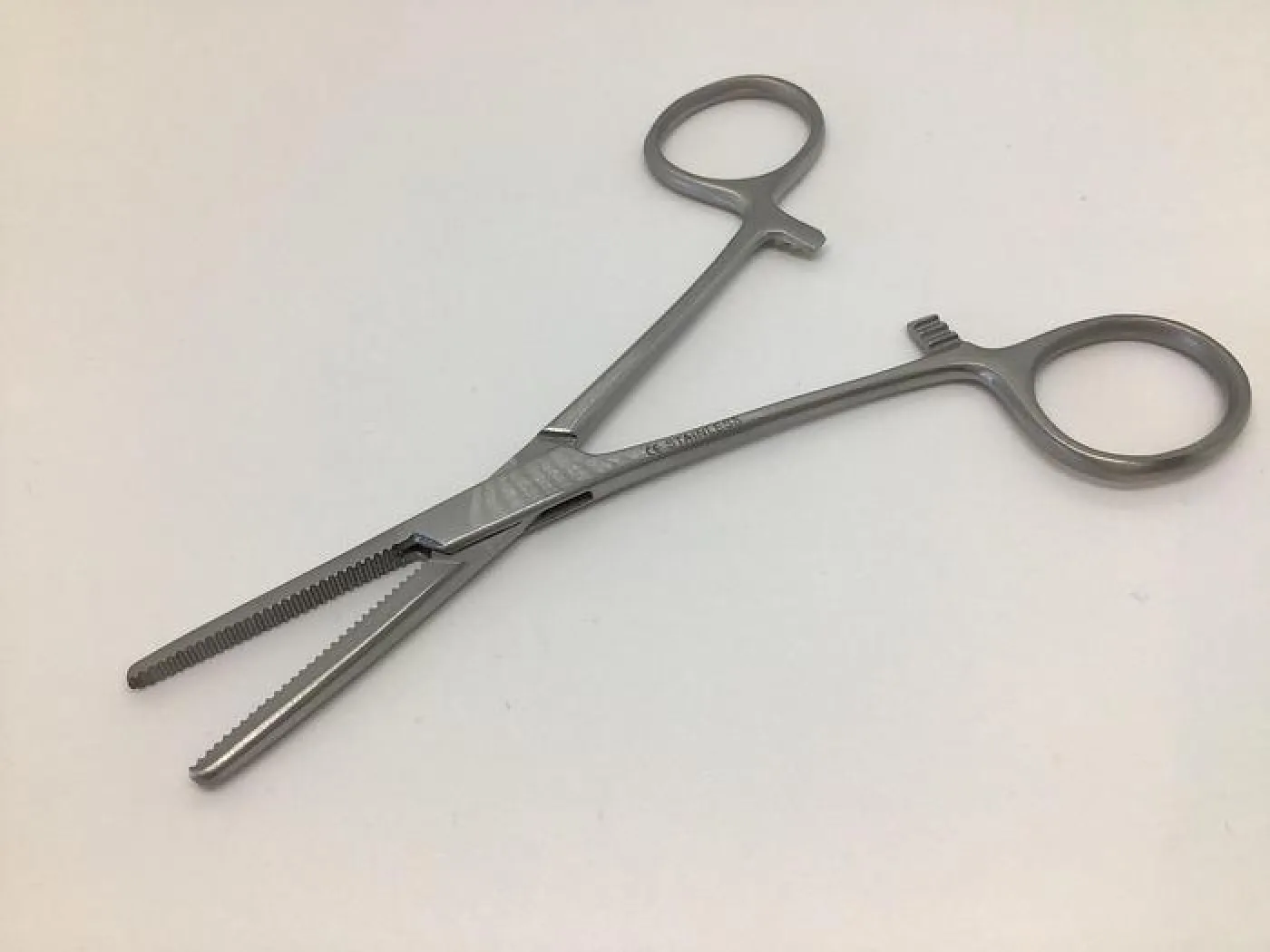 Spencer Wells Forcep Straight 125mm - 1