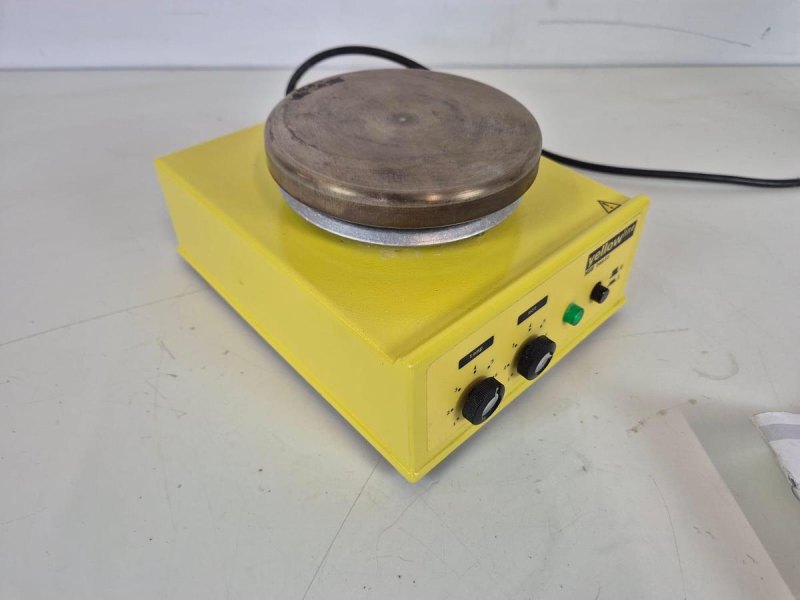 IKA Werke Yellowline MSH Basic S2 magnetic stirrer