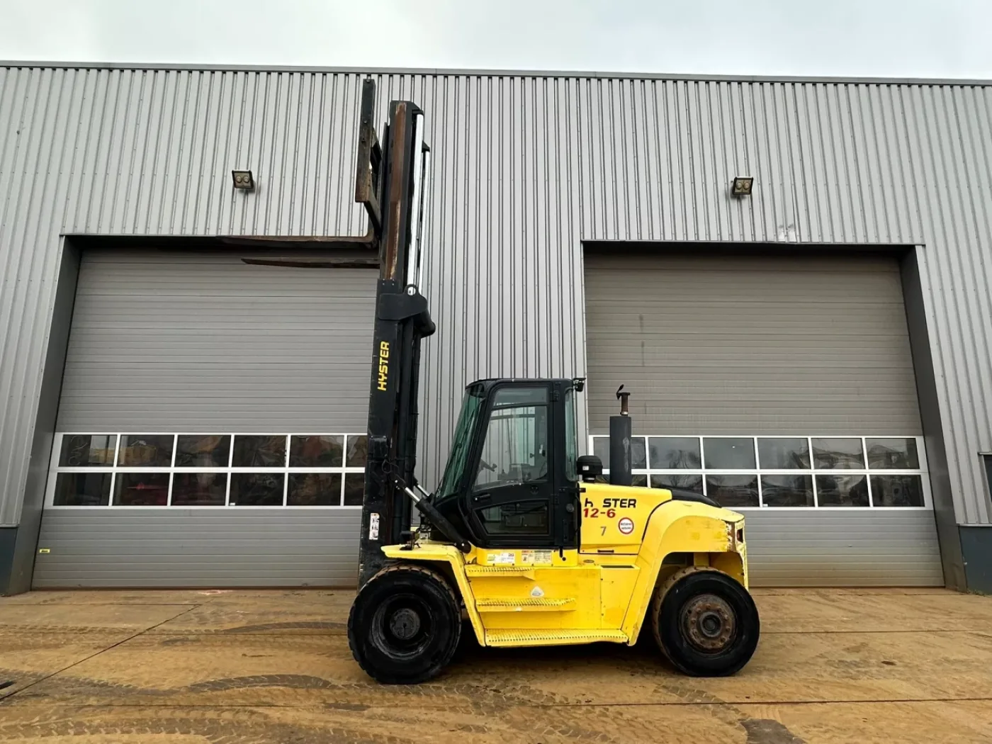 Hyster H12XM-6 - 8