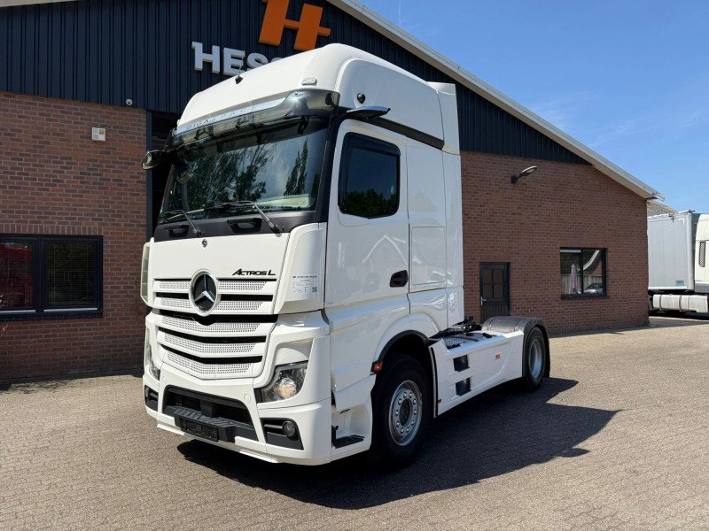Mercedes-Benz Actros 1845 L Gigaspace 2x tank Standairco Smarttacho 2! 362,958KM