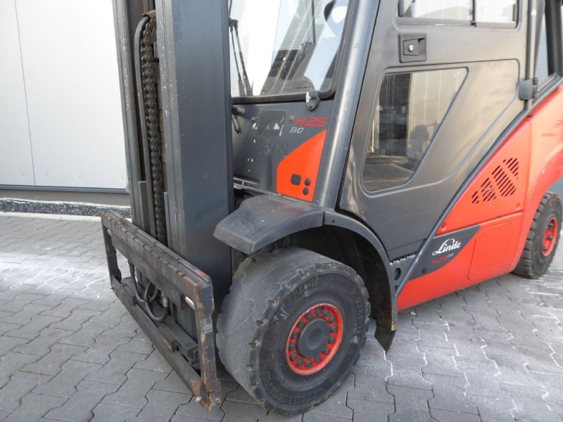 Linde H25T-02