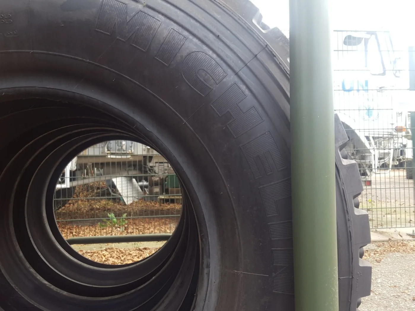 Band - Michelin XZL 10.00R20 - 2
