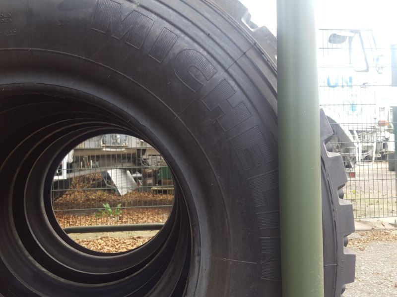 Band - Michelin XZL 10.00R20