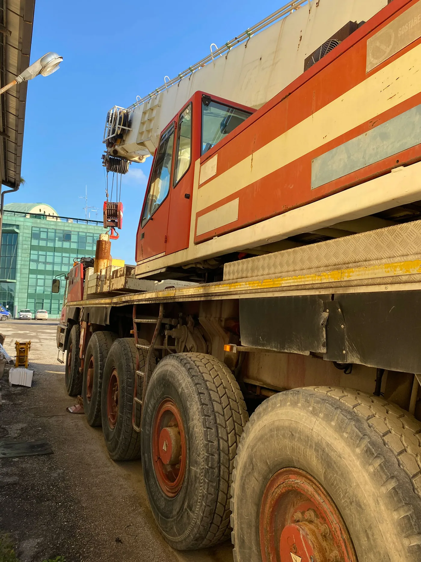 Liebherr LTM 1040-2.1 Mobile Crane - 8
