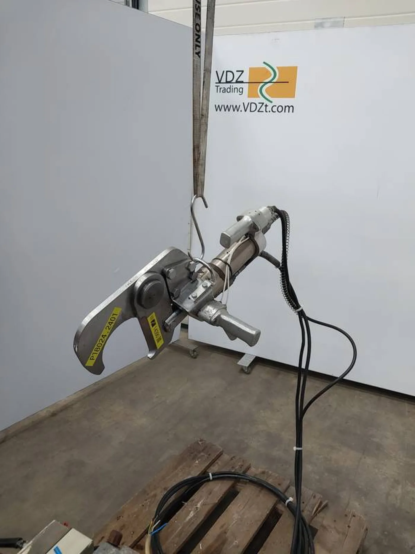 Leg cutter with hydraulic unit - 3