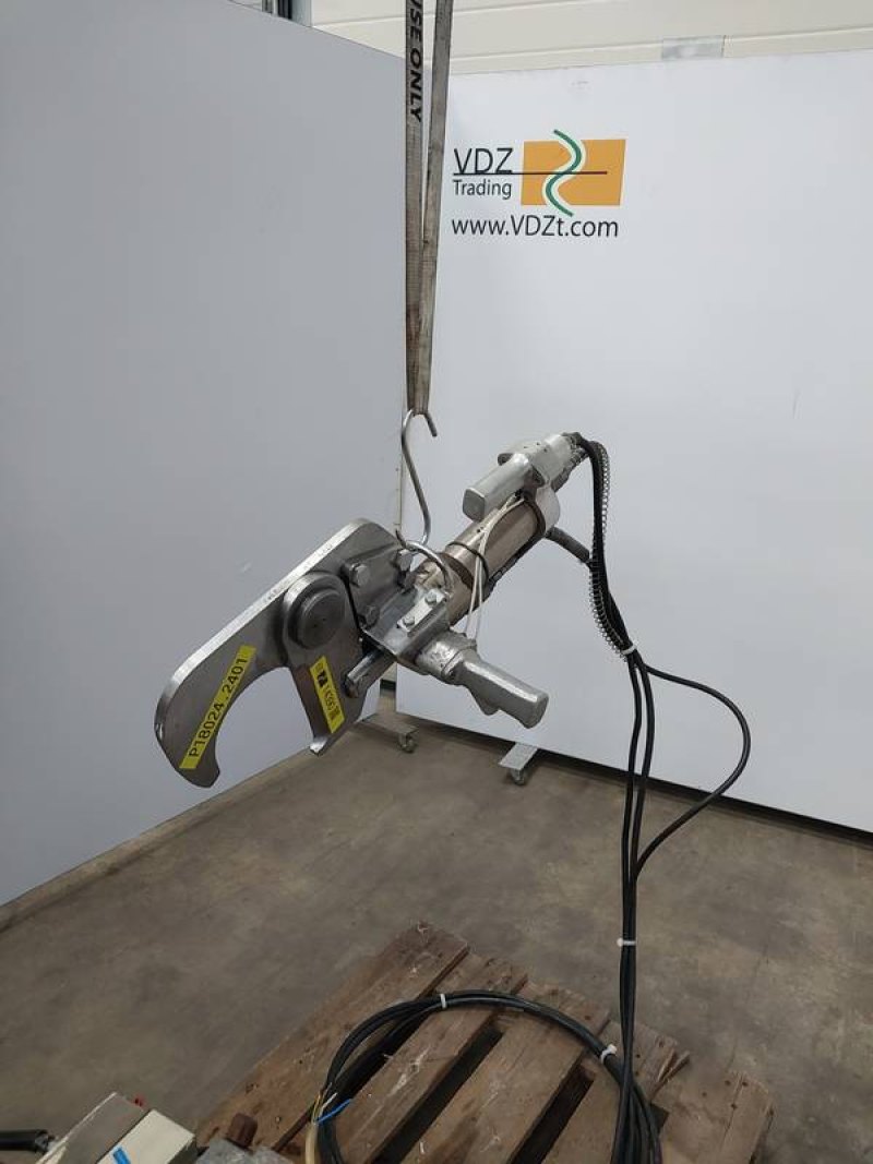 Leg cutter with hydraulic unit