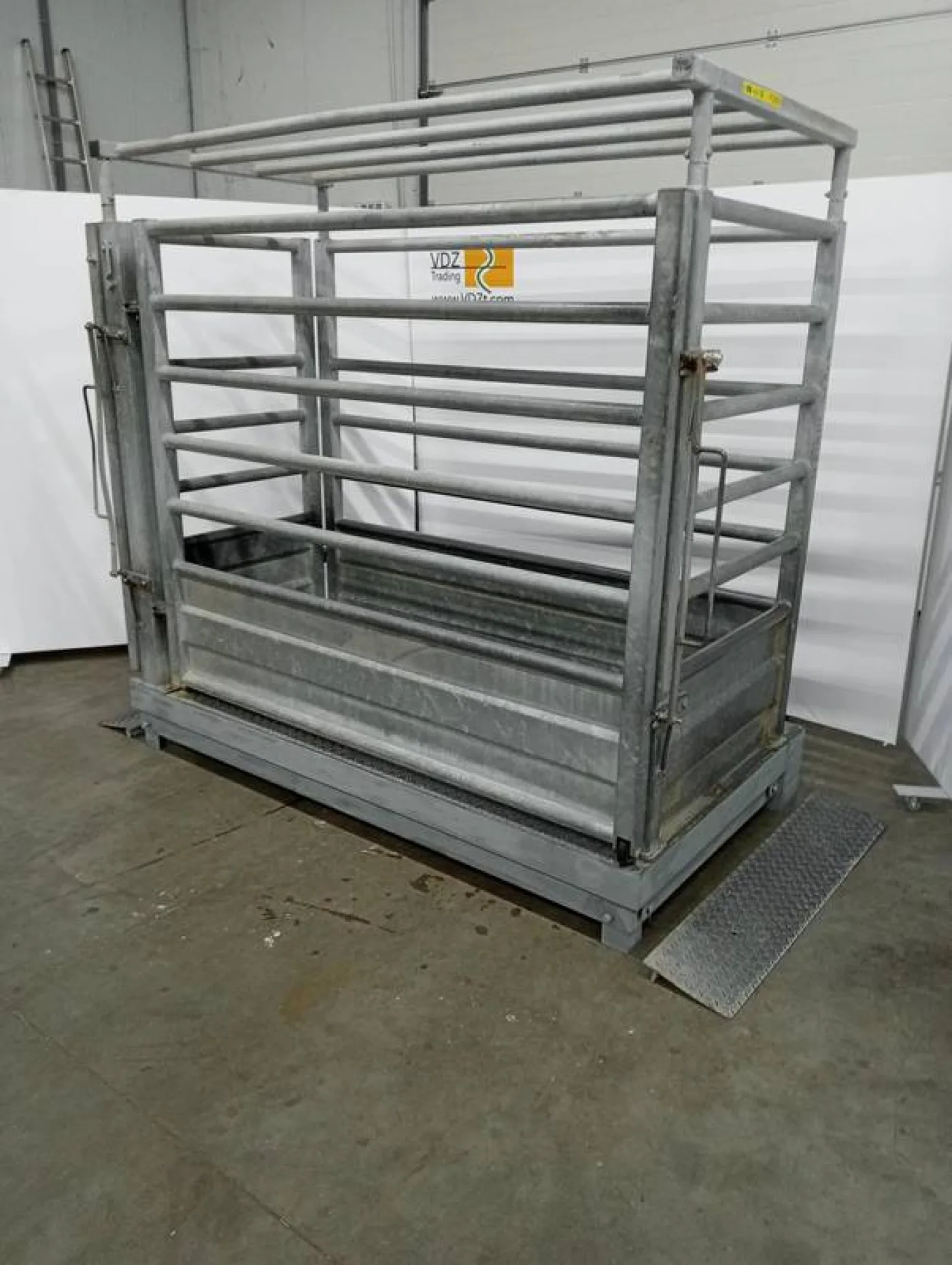 Stable Weight scale with indicator - 5