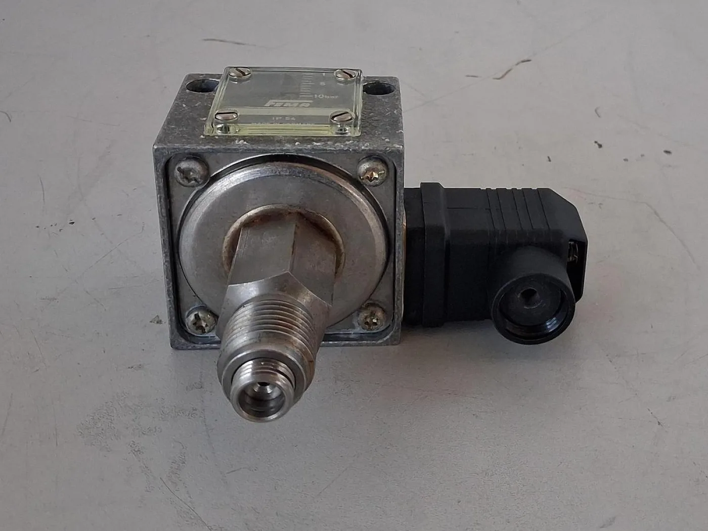 FeMA Pressure Switch 0–10 bar - 1
