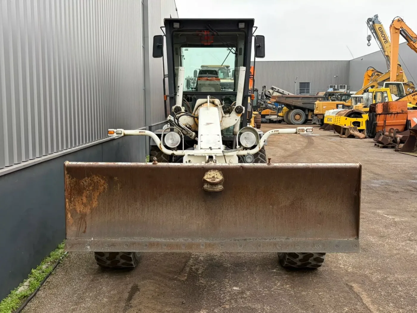New Holland F106.6/A - 8