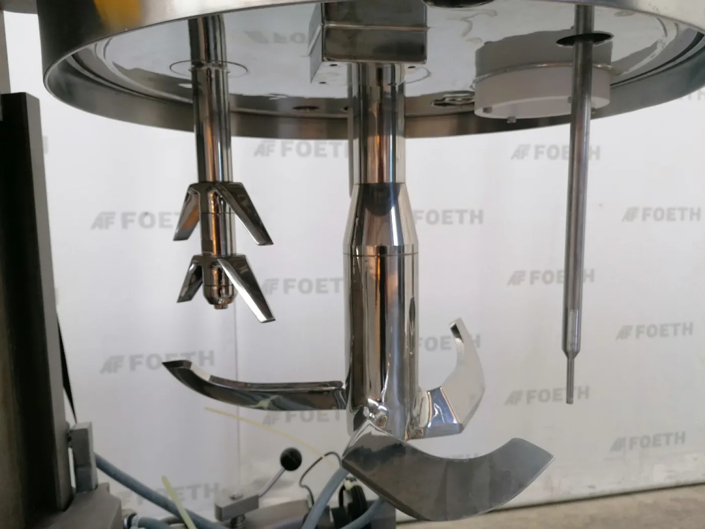 Collette GRAL 75 Vactron Microwave Drying and Solvent Recovery - Universal mixer - 2