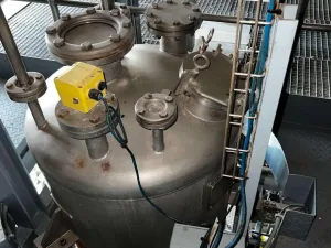 USED JUSTINOX STAINLESS STEEL TANK 600 LITERS