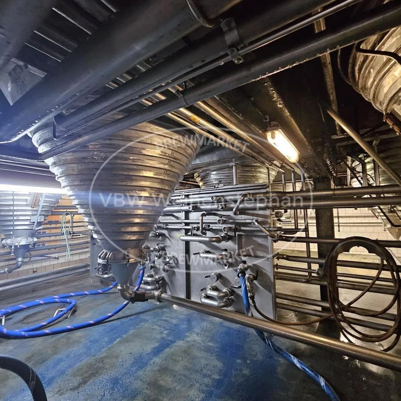 Cylindroconical fermentation and storage tanks (15 units) - 1