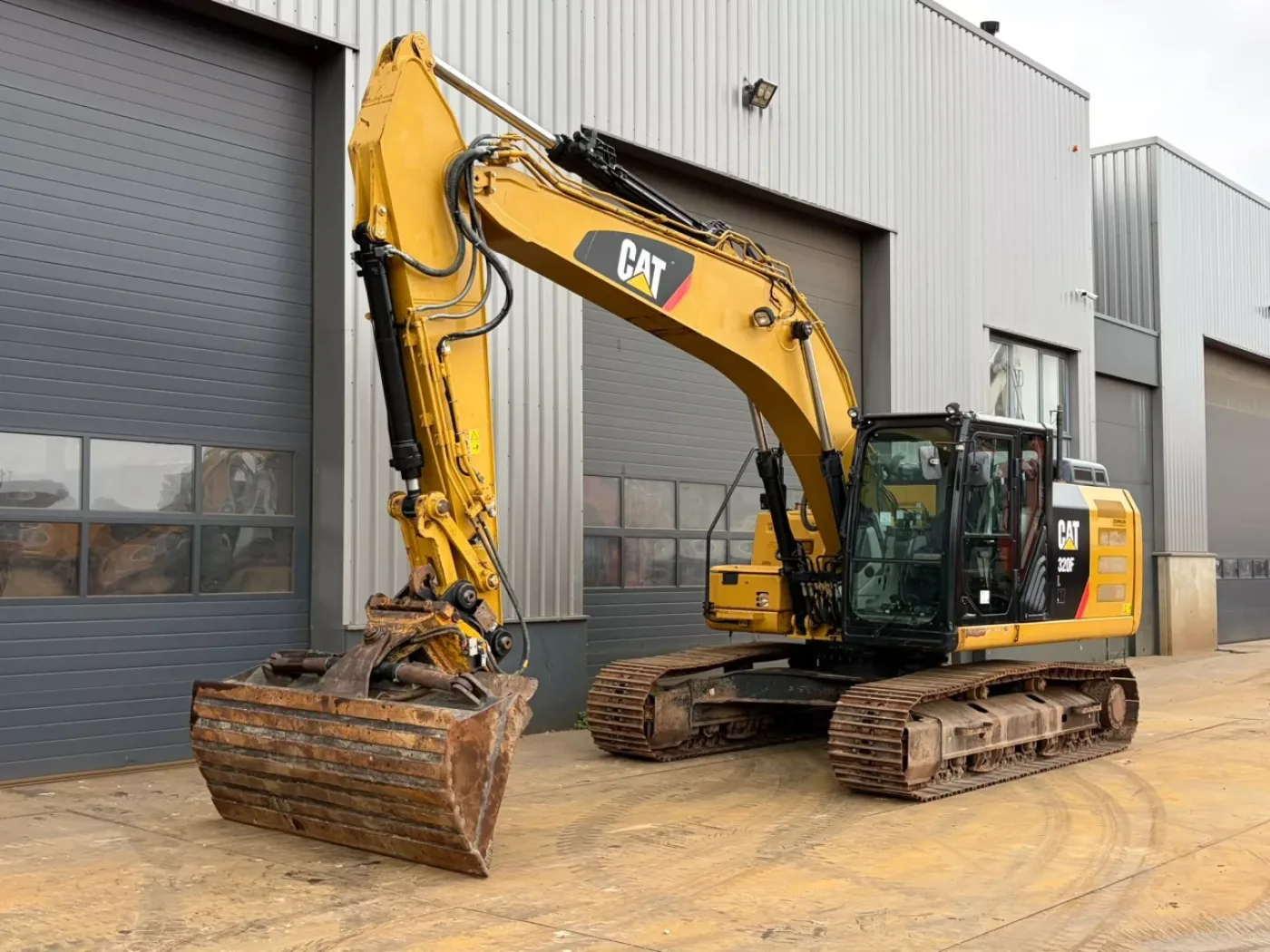 Caterpillar 320FL - 2
