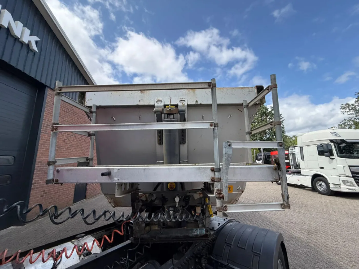 Schmitz Cargobull SKI 24 7.2 26 m³ Hardox Steel SAF Disc Brakes APK/TÜV 05-2027 - 6
