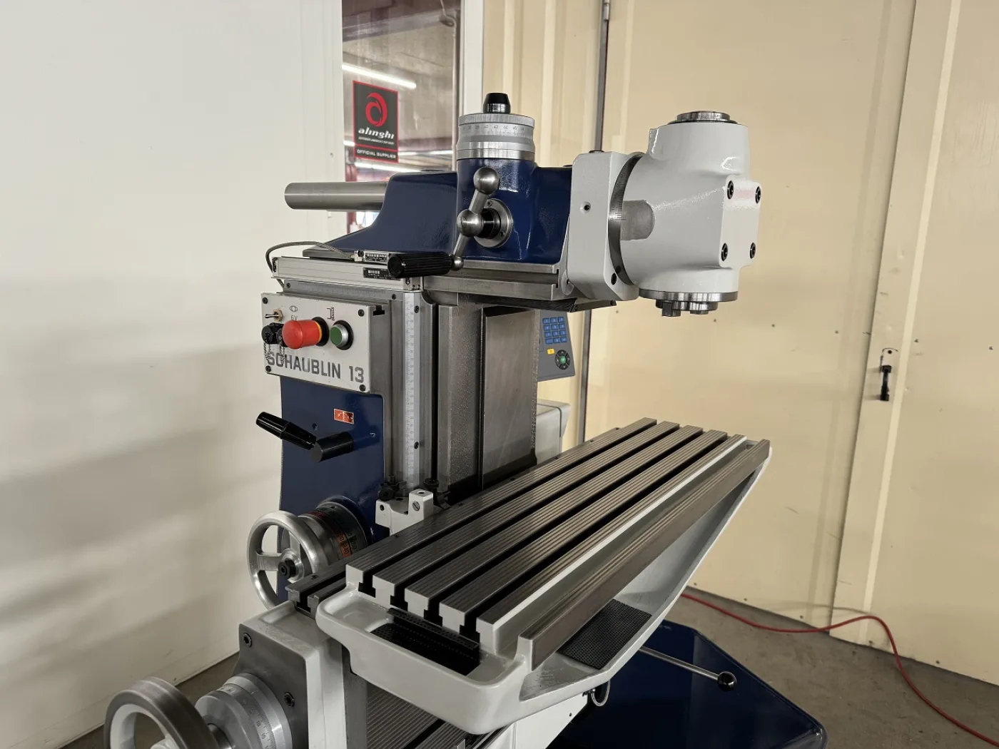 FRAISEUSE UNIVERSELLE “SCHAUBLIN” TYPE 13 - 8