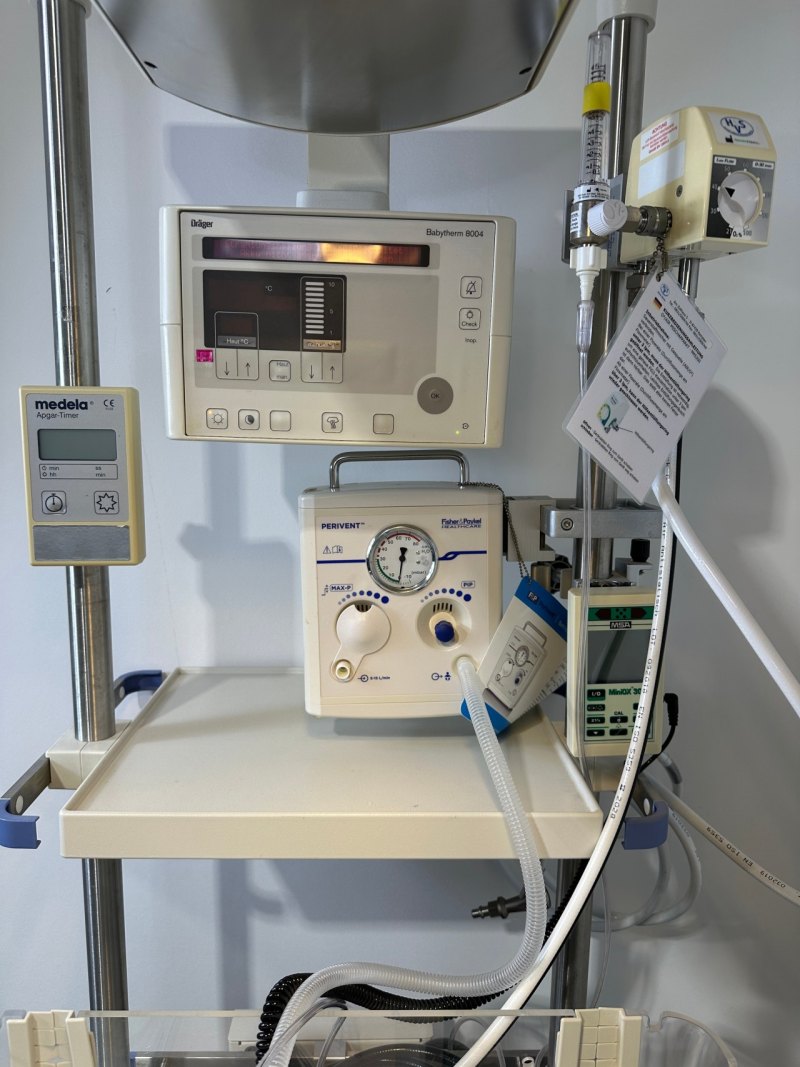 Dräger Babytherm 8004 Reantimationseinheit