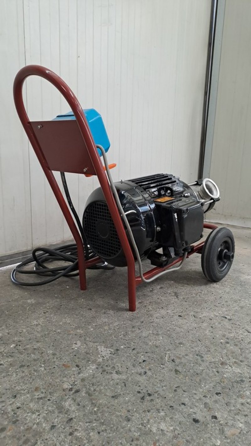 MENCARELLI PUMP MODEL G120 WITH FOOD NEOPRENE IMPELLER, STAINLESS STEEL BODY PUMP, SECOND-HAND MACHINE