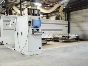 SCM ROUTECH R 400 5 Achs-Bearbeitungszentrum