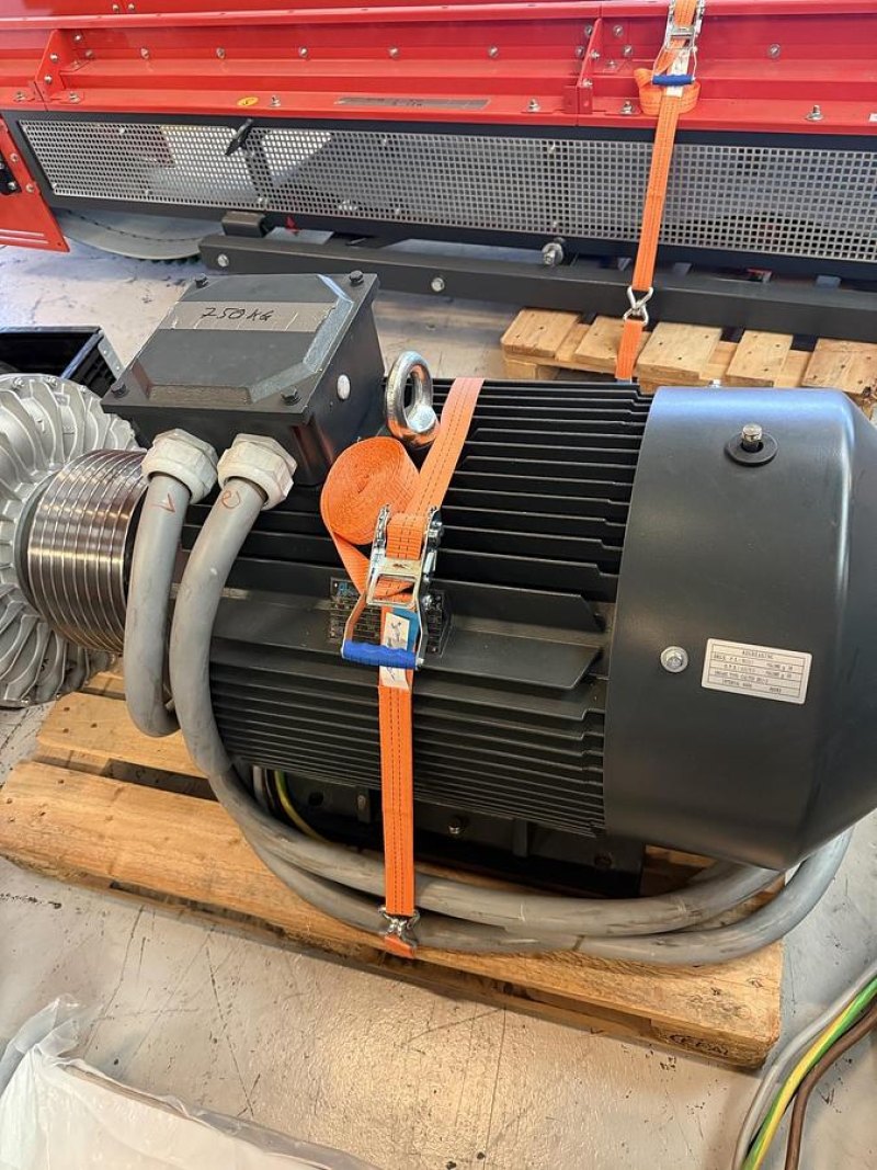 Weima WLK 1500 Shredder & Rapid Granulator G400 90KUB Full Processing Line