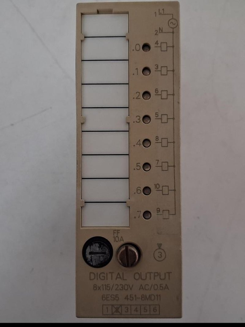 Siemens SIMATIC S5 6ES5 451-8MD11 Digital Output Module