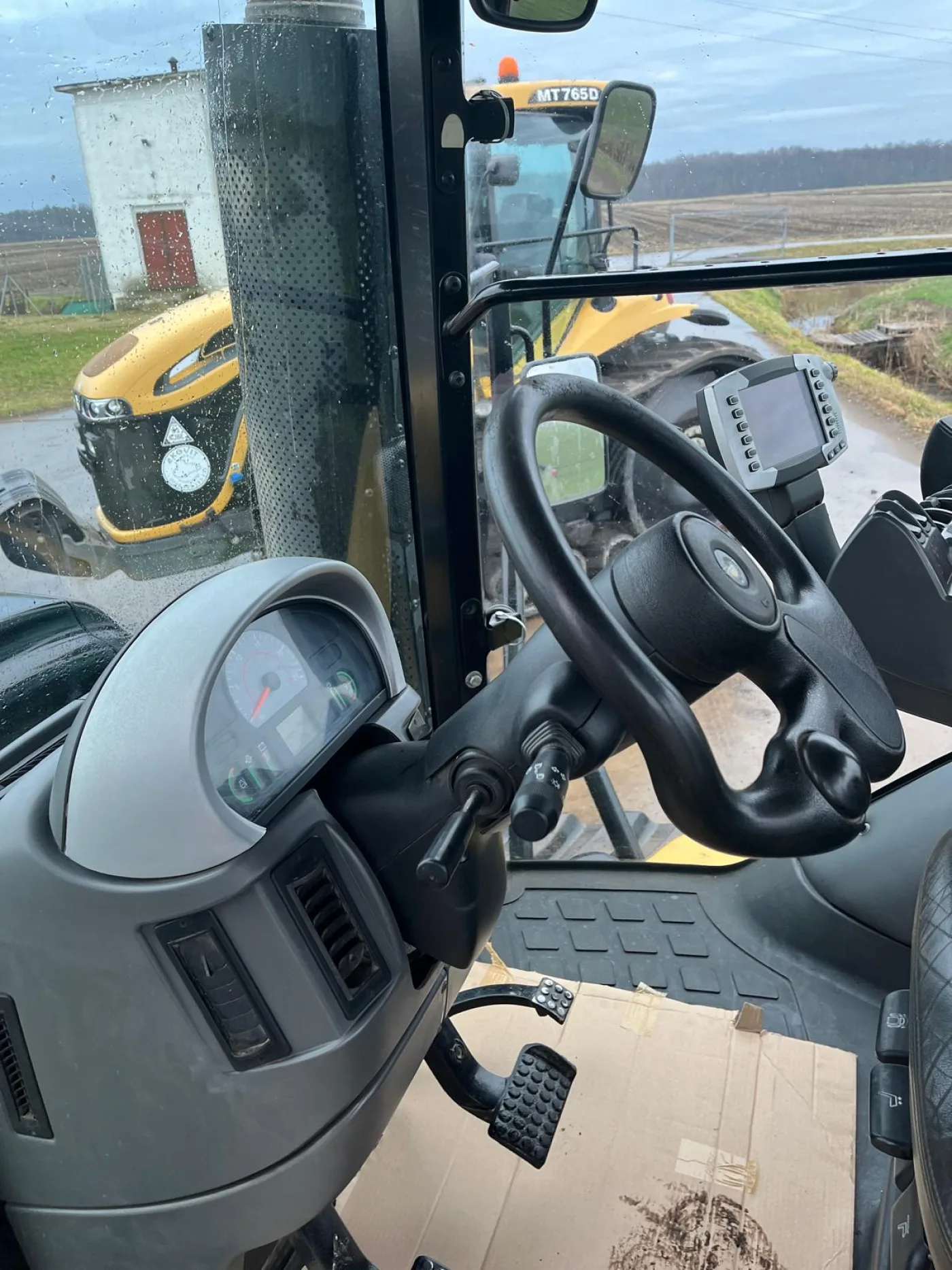 Challenger MT 765D (1496) - 7