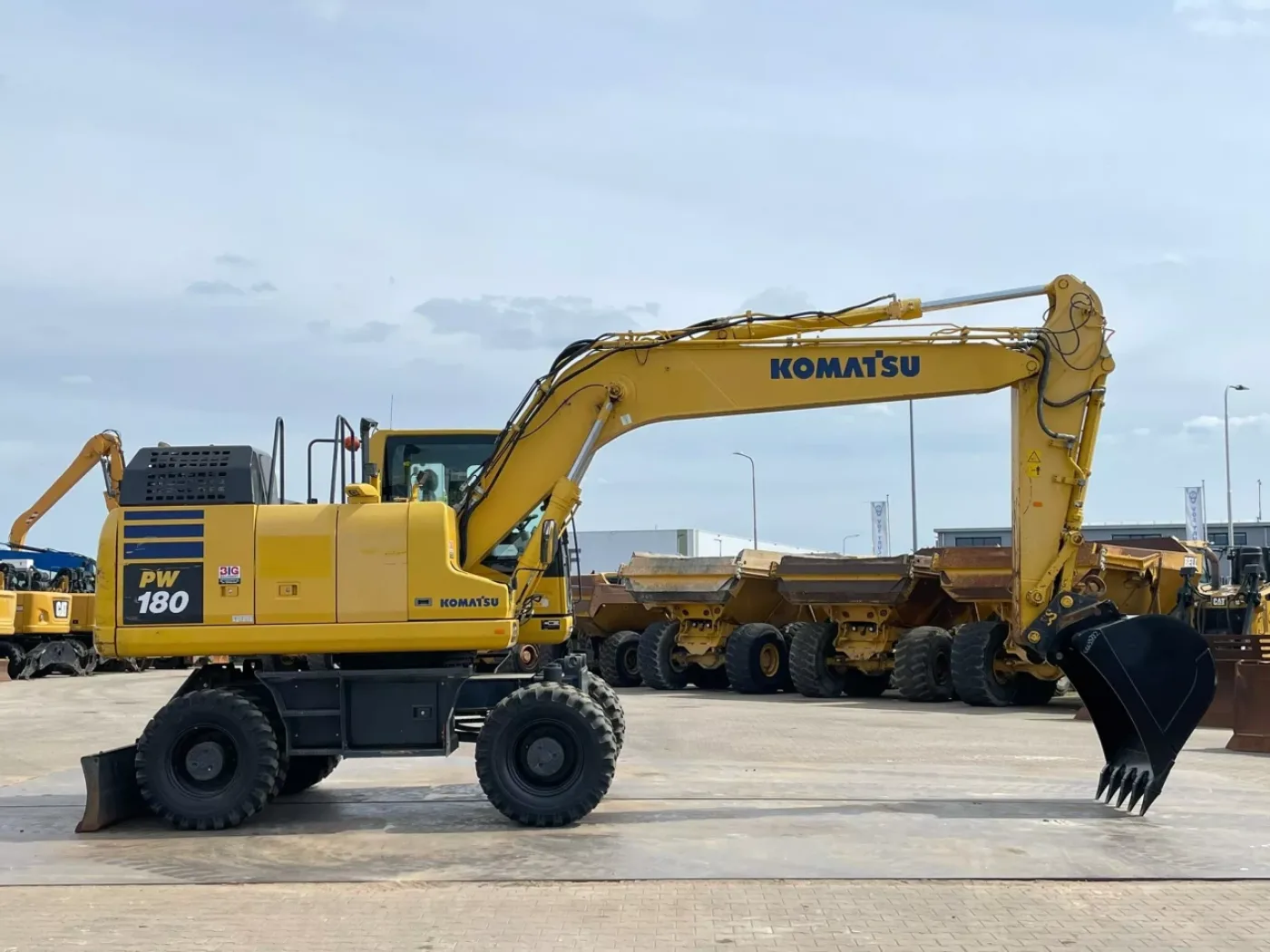 Komatsu PW180-11 - 6