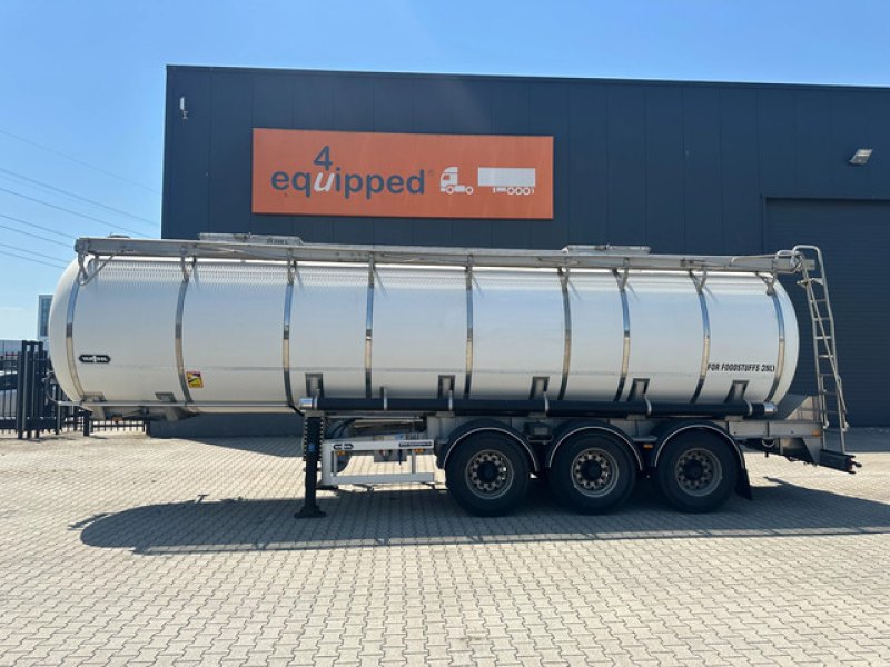 Van Hool FOOD / RVS chassis / empty weight: 5.860kg / 29.500L / 1-comp.+ 1 baffel / discbrakes / NL / APK: 05/2027