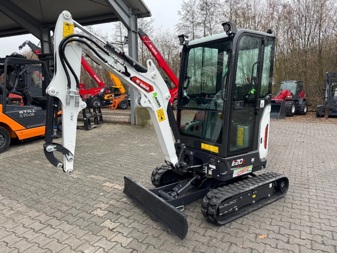 Bobcat E 20 Z R2 Series (long-reach) - 1