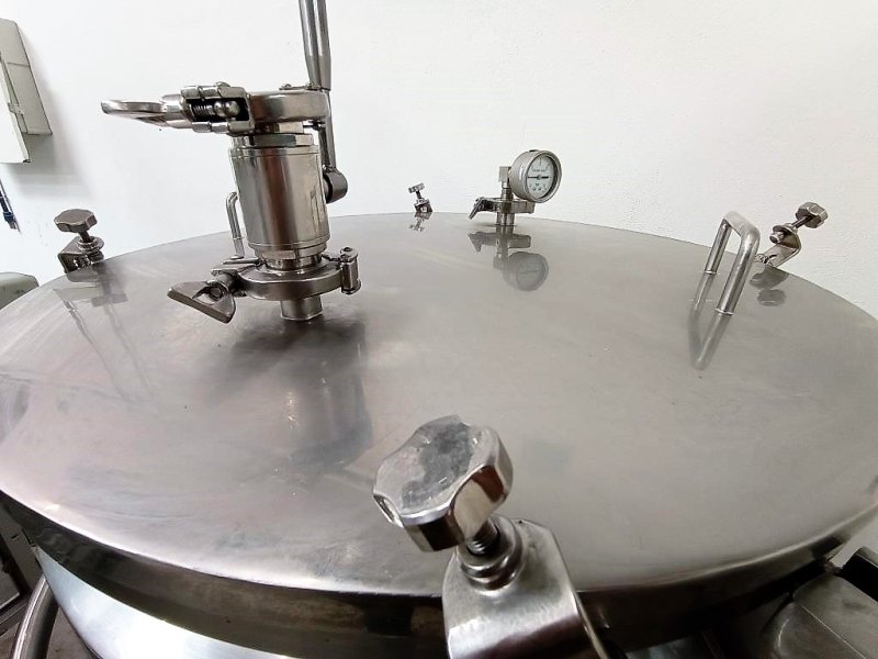 SERBATOIO CARRELLATO 240 LT