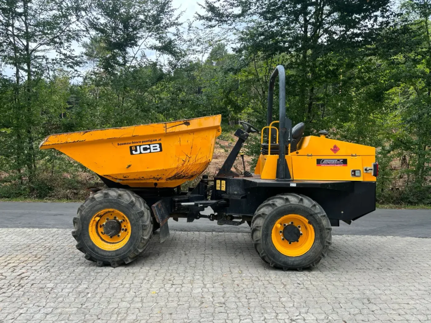 JCB - 6 TST - 1