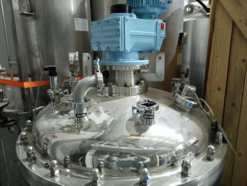 USED SOFAST STAINLESS STEEL 316L 511 LITERS ASEPTIC REACTOR WITH JACKET, AGITATION AND HEAT INSULATION
