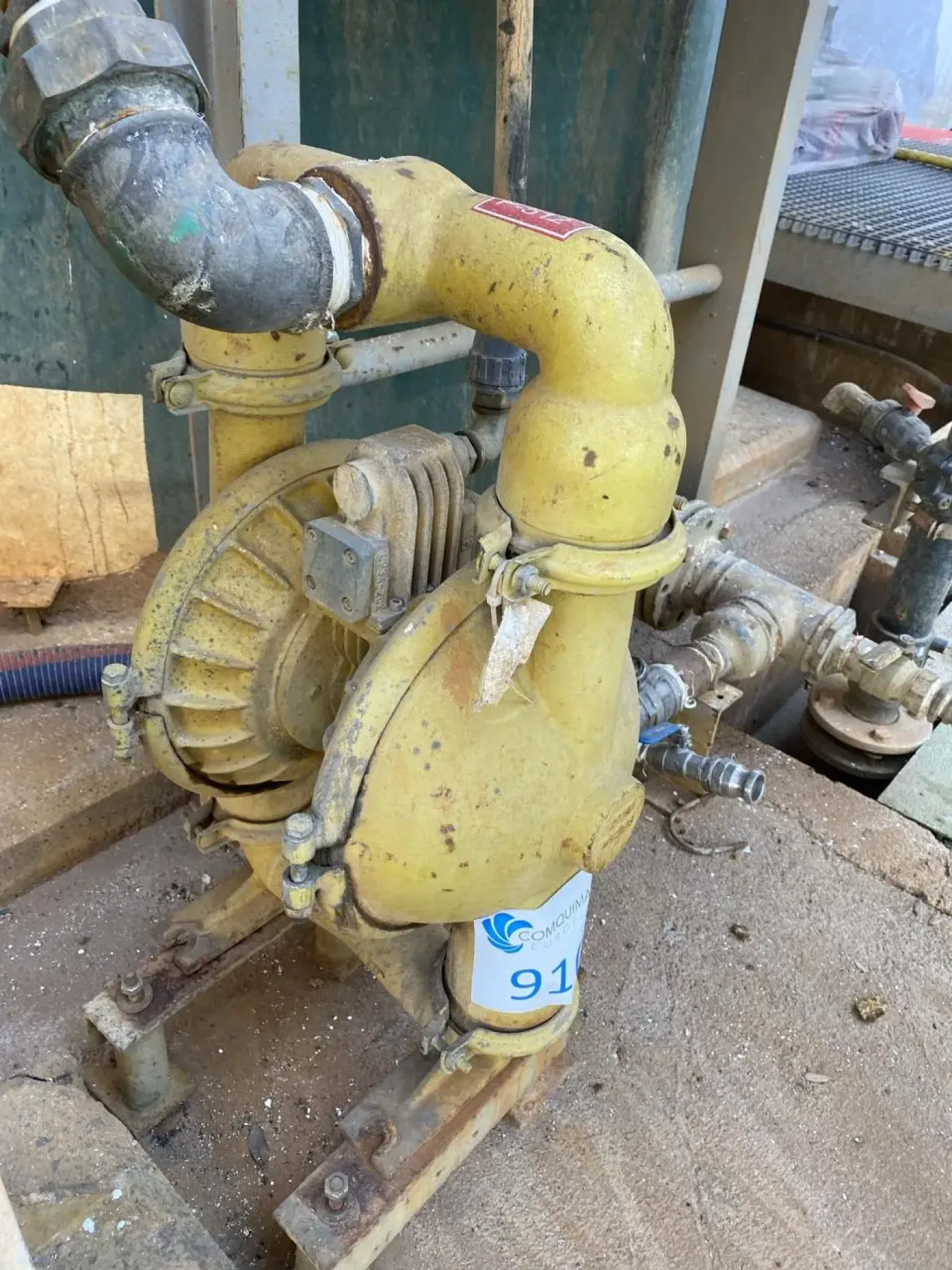 USED AODD VERSA-MATIC V2 AIR OPERATED DUAL DIAPHRAGM PUMP - 8