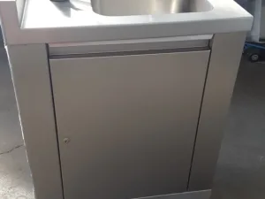 LAVELLO DA LABORATORIO – STRUTTURA IN ACCIAIO INOX