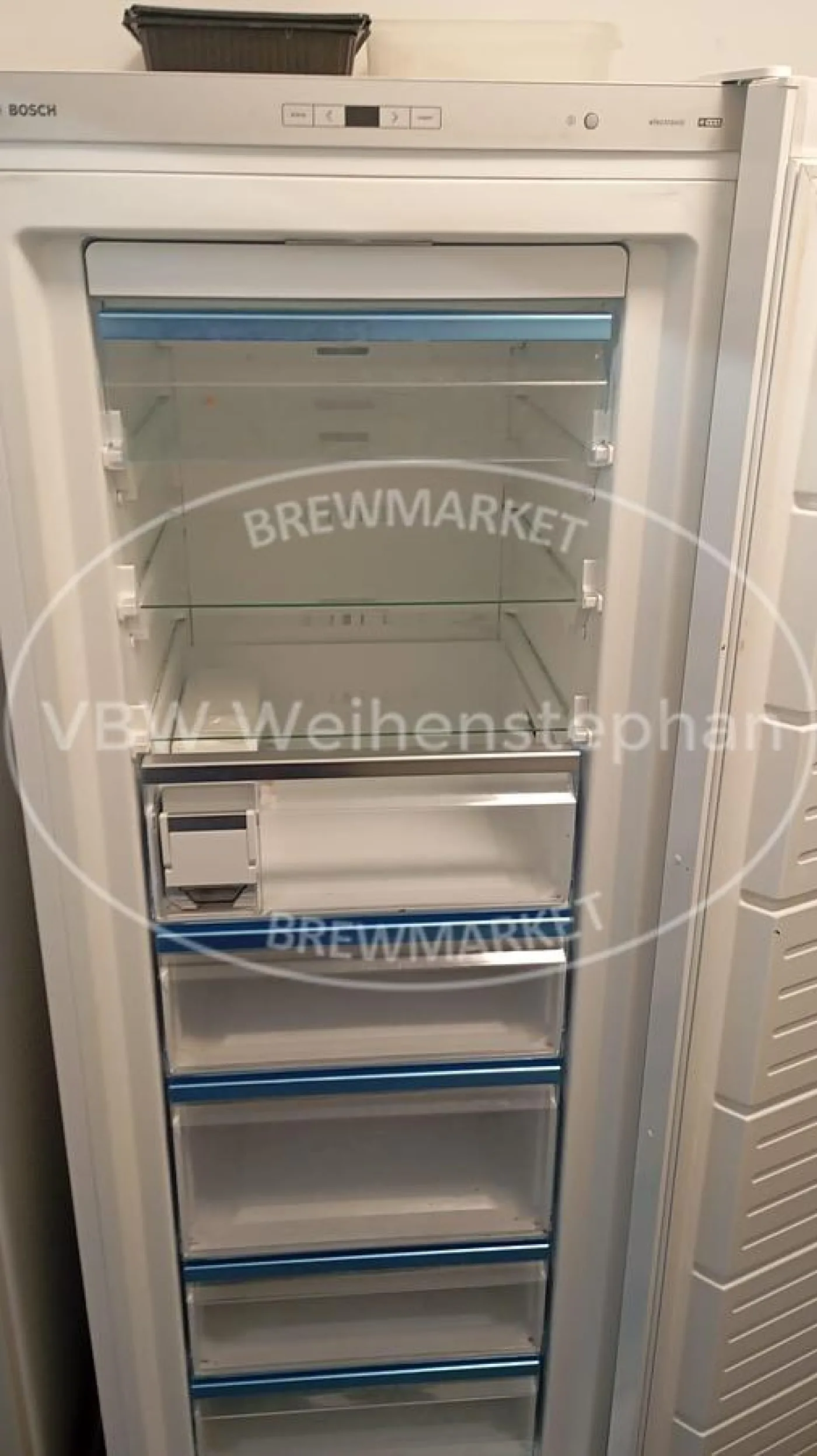 refrigerator - 1