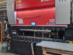 Press brake Amada HD 1703L NT year 2011