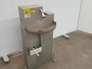 Wash bin