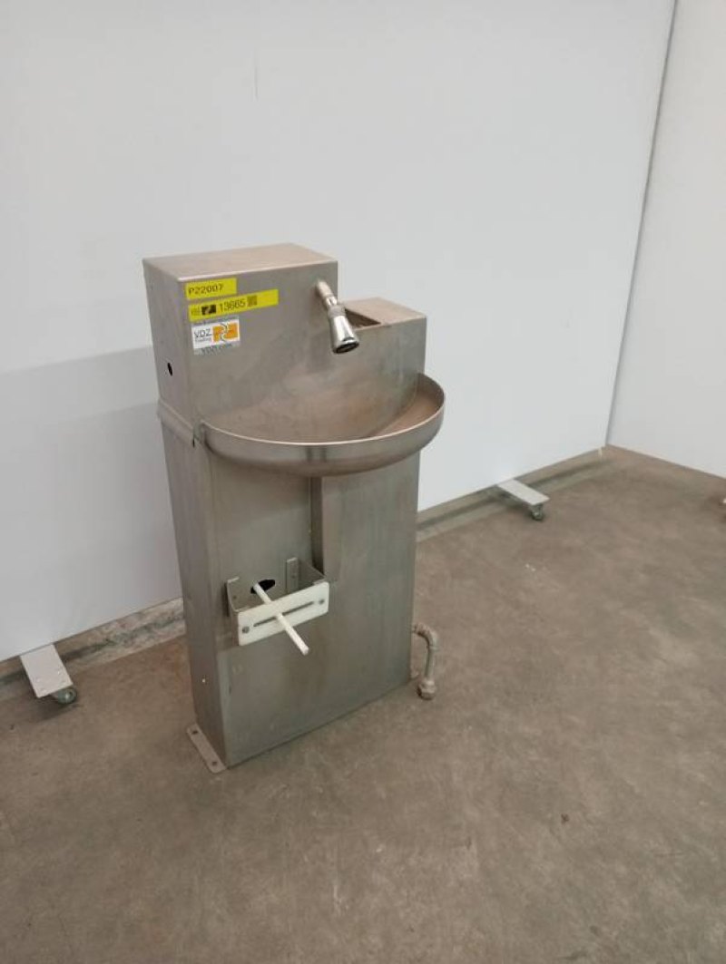Wash bin