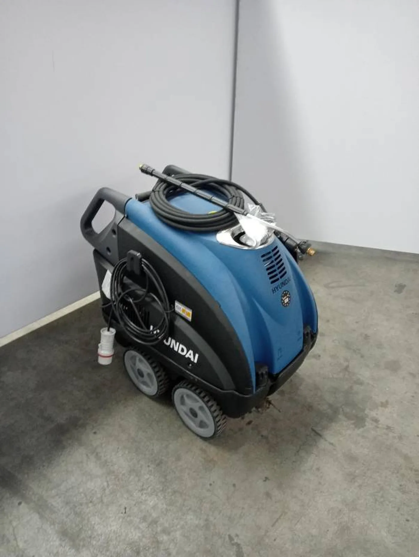 High pressure cleaner - 1