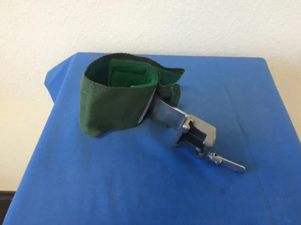 Maquet 1002.24 C0 Handfessel mit Manschette