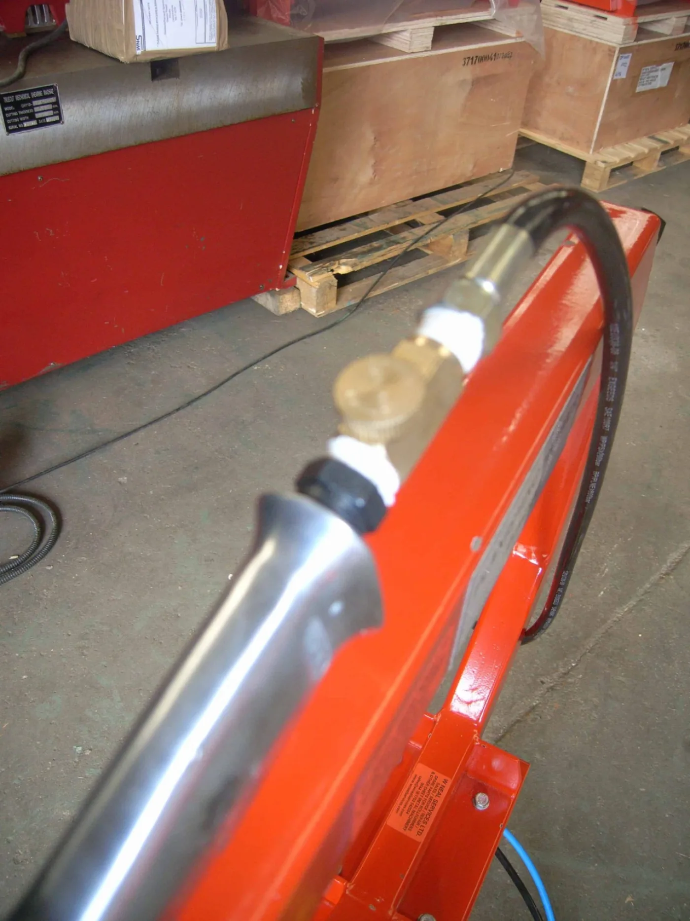 WNS Pneumatic Planishing Hammer 498mm - WNS - W. Neal Services Ltd - 8