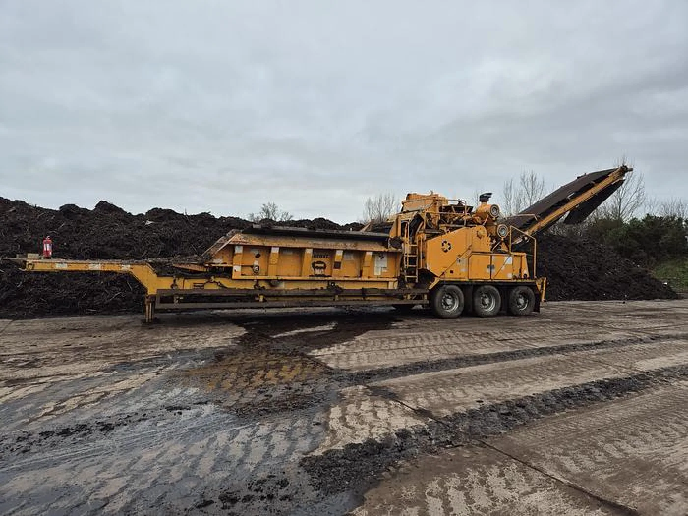 2009 Bandit Beast 3680 Towable Horizontal Grinder Shredder - 2