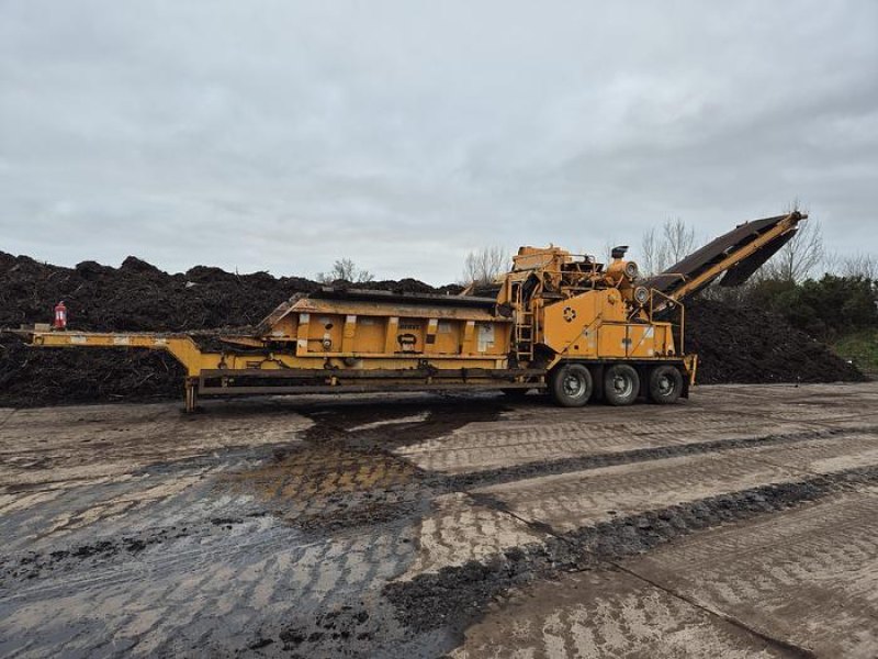 2009 Bandit Beast 3680 Towable Horizontal Grinder Shredder